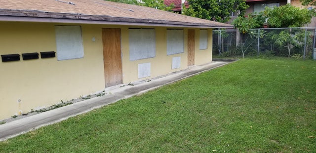 1 of 6 - 5641 Nw 15th St, Lauderhill, FL