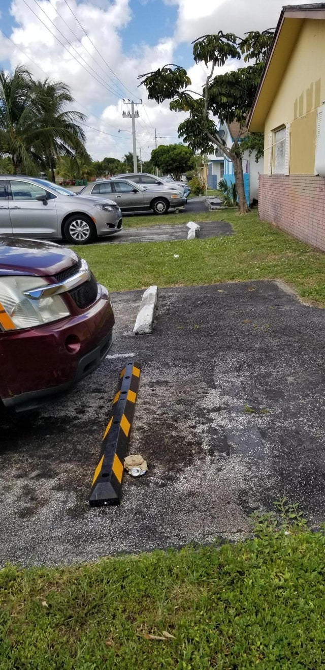 2 of 6 - 5641 Nw 15th St, Lauderhill, FL