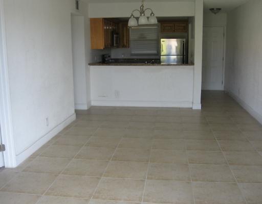 3 of 6 - 1465 W Lake Crystal Dr #g, West Palm Beach, FL