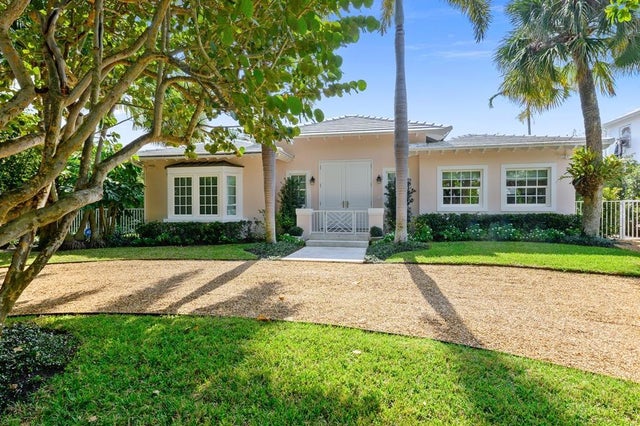 1 of 11 - 220 Indian Rd, Palm Beach, FL
