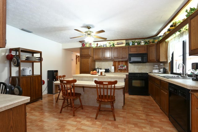 5 of 15 - 10961 56th Ct S, Lake Worth, FL