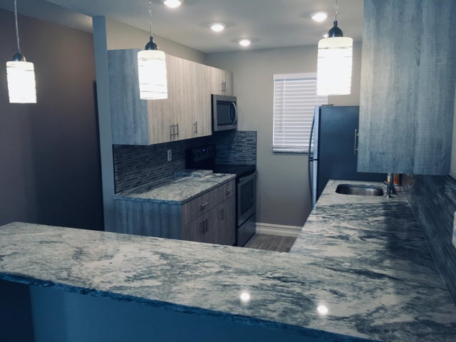 5 of 8 - 500 Sw 2nd Av #1130, Boca Raton, FL