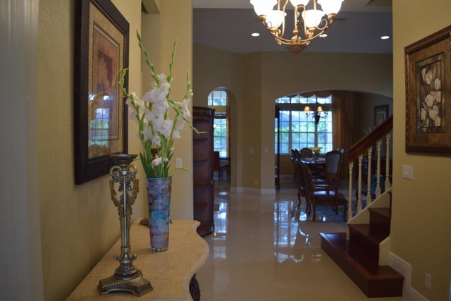 2 of 27 - 132 N Via Isabela N, Jupiter, FL