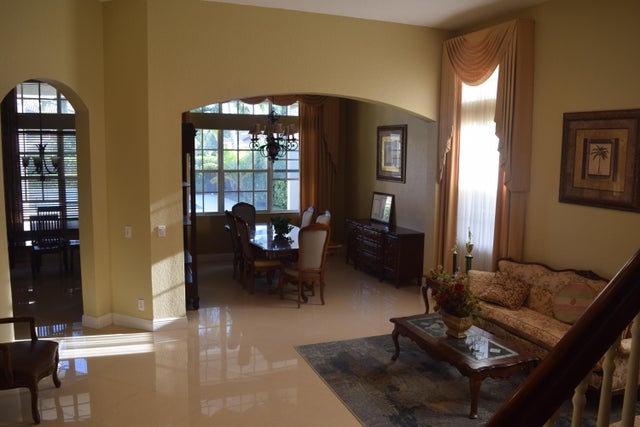 5 of 27 - 132 N Via Isabela N, Jupiter, FL