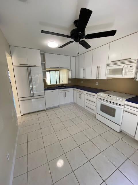 4 of 20 - 3242 Perimeter Dr, Greenacres, FL