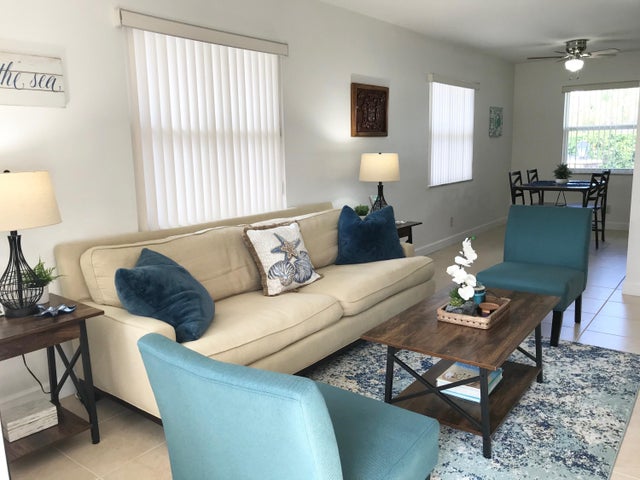 4 of 8 - 685 Glouchester St #s, Boca Raton, FL