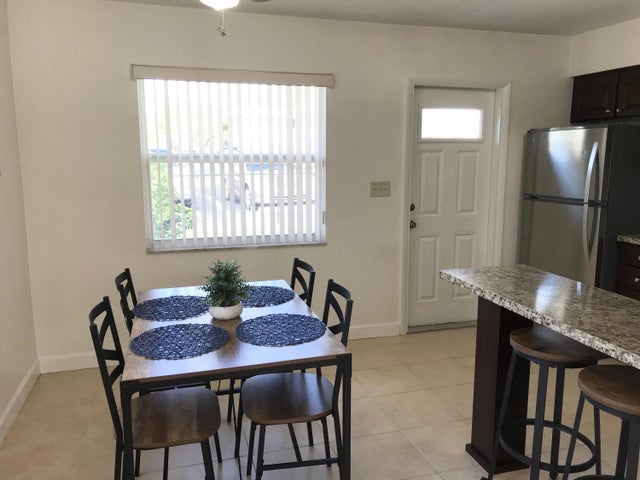 5 of 8 - 685 Glouchester St #s, Boca Raton, FL