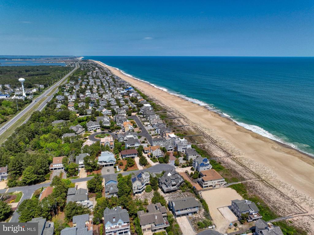 39733 Seaside Dr, Bethany Beach Property Listing: MLS® #DESU2041582