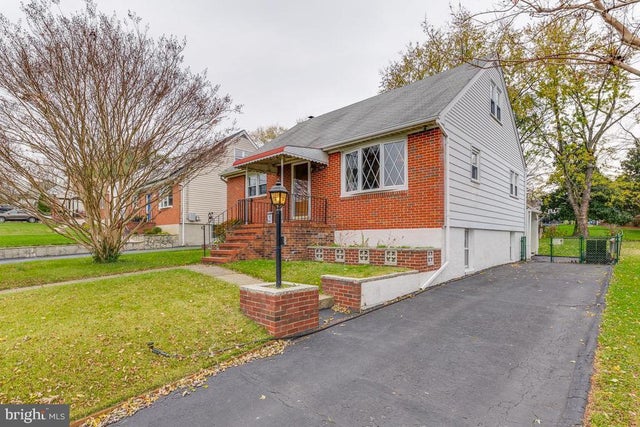 7934 32nd St, ROSEDALE