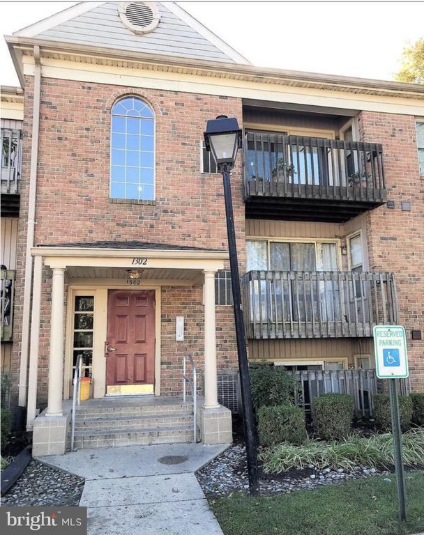 1302 Sugarwood Cir #204, ESSEX