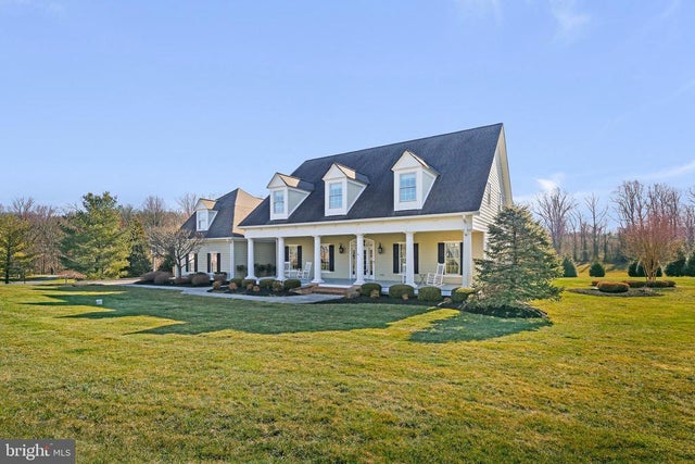 9 Three Sisters Ct, BALDWIN