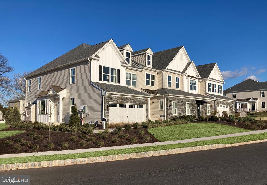 8 Spring Mill Drive #4, IVYLAND, PA Property Listing: MLS® #PABU2051396