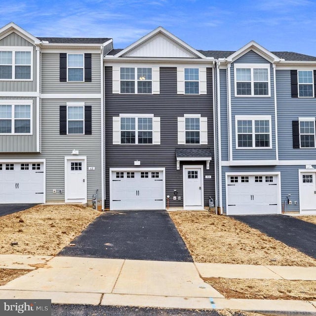 58 Cadbury Dr, RED LION