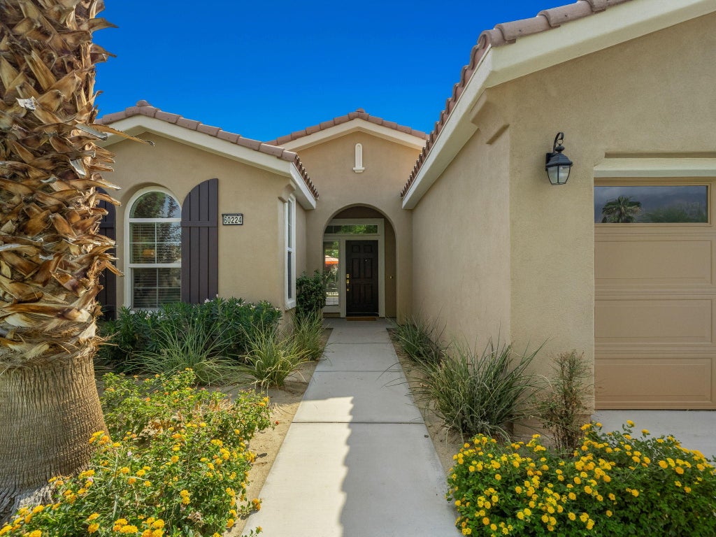 60224 Honeysuckle Street, La Quinta Property Listing MLS® 219081371