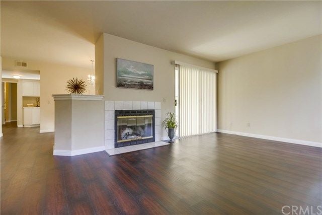 Photo of Listing #OC17281237MR