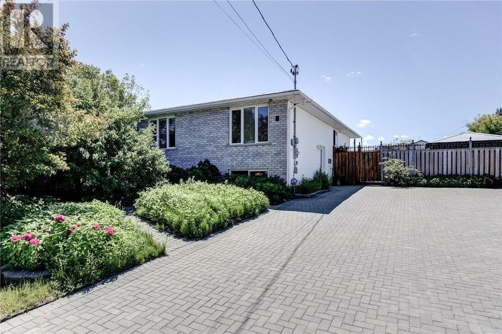 Photo of Listing #2104795