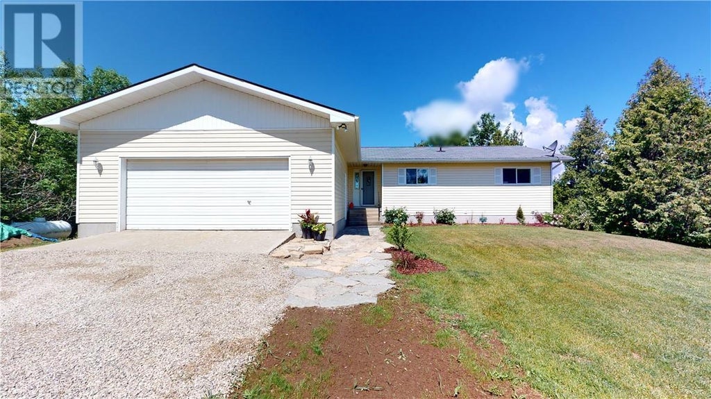 Photo of Listing #2104776