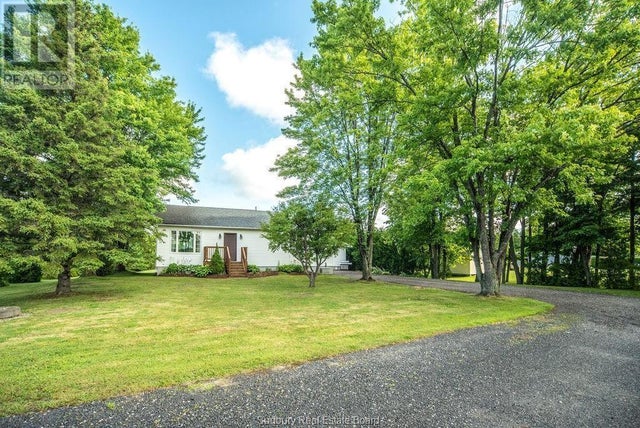 Photo of Listing #2107066