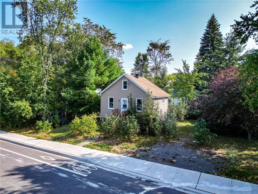 Photo of Listing #2108236
