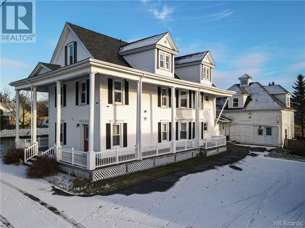 Helena McDermott Our Agents