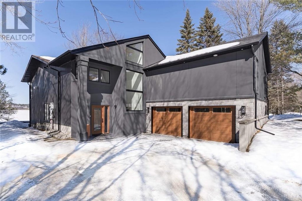 Photo of Listing #2110303