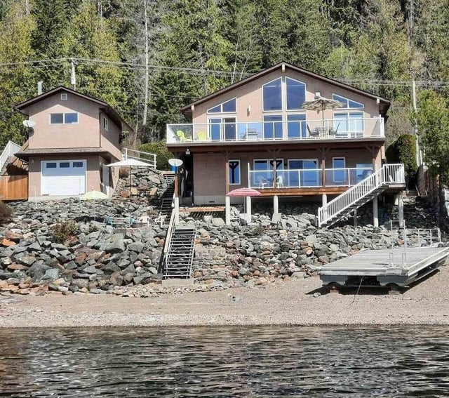 Shuswap Lake Waterfront Homes & Cabins For Sale