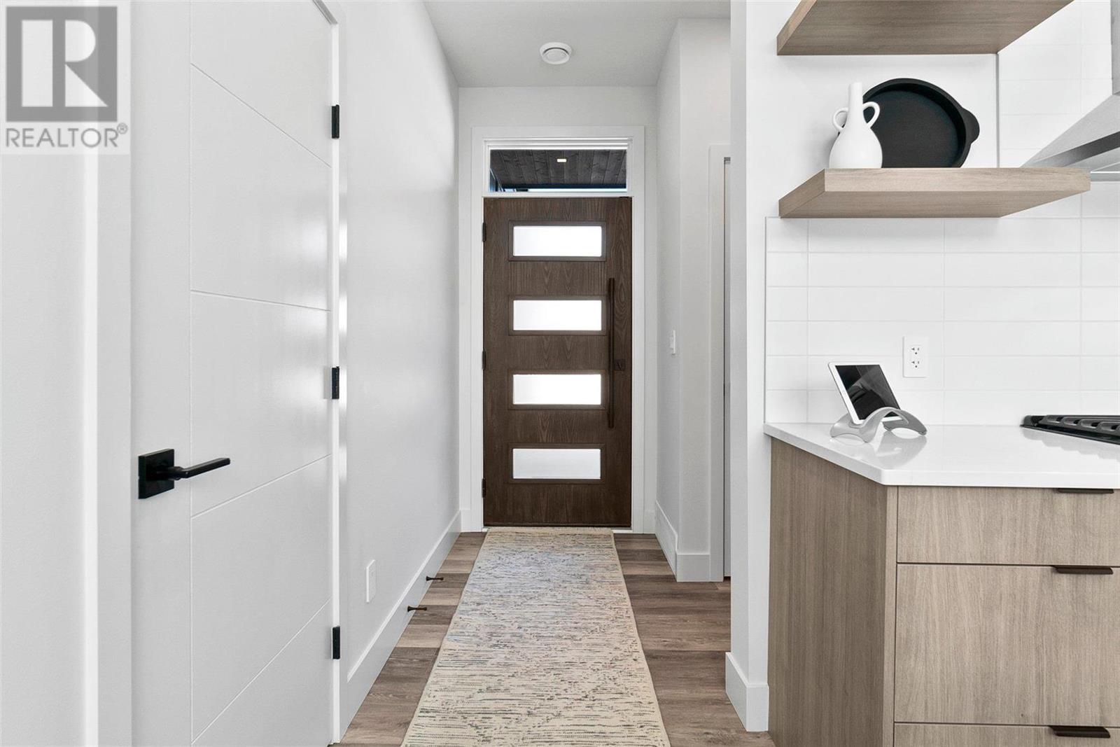 4 1955 Northern Flicker Court, Kelowna Real Estate Listing MLS® 10277296