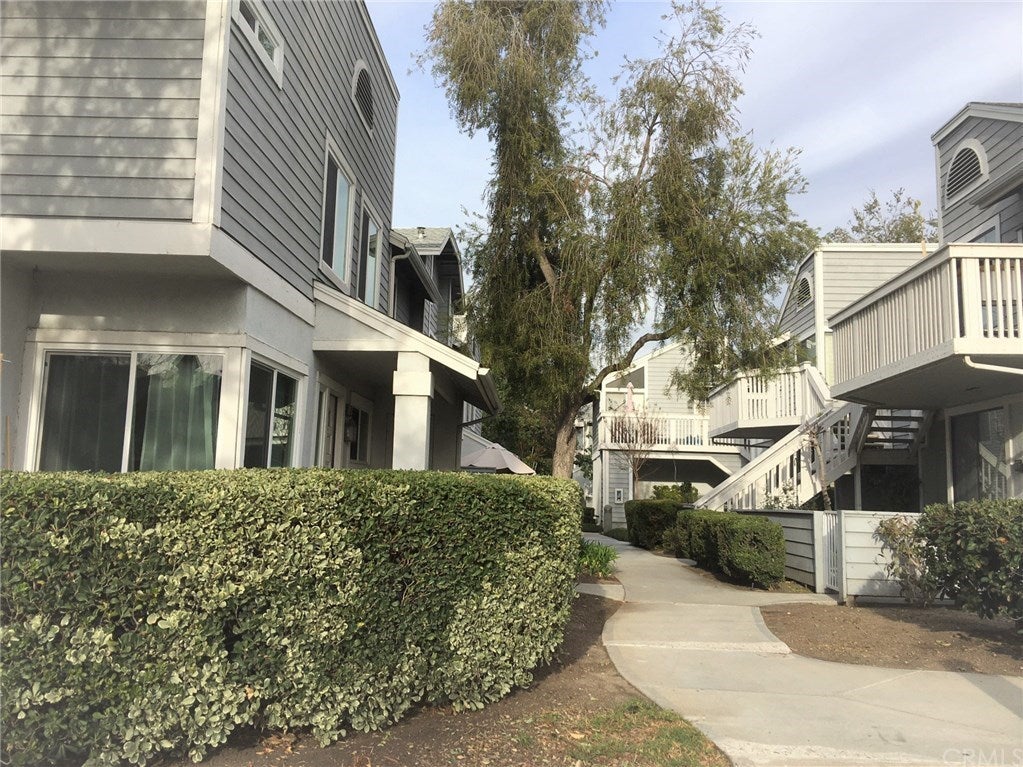 Photo of Listing #OC21009734