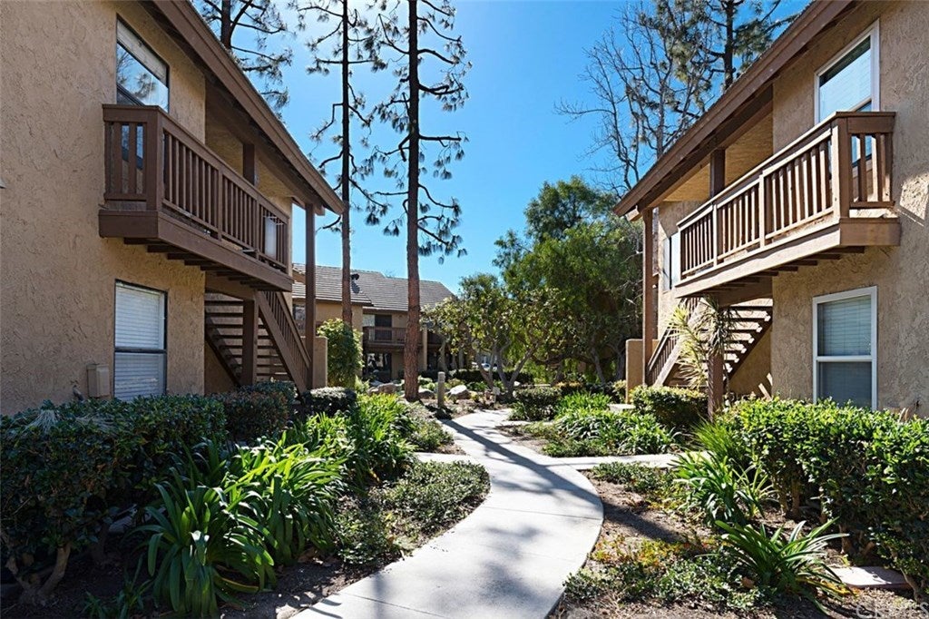 Photo of Listing #OC21032010
