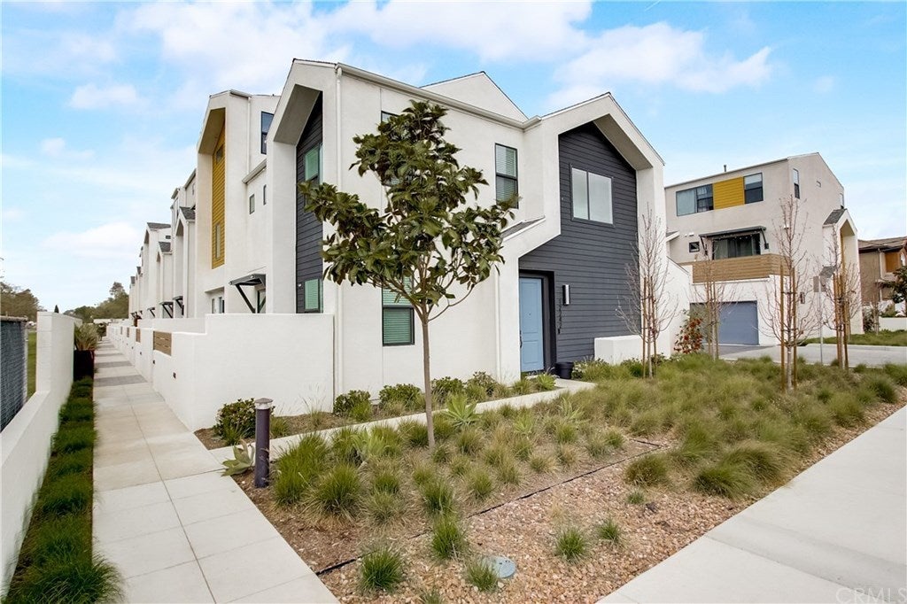 Photo of 12242 Greenleaf Lane