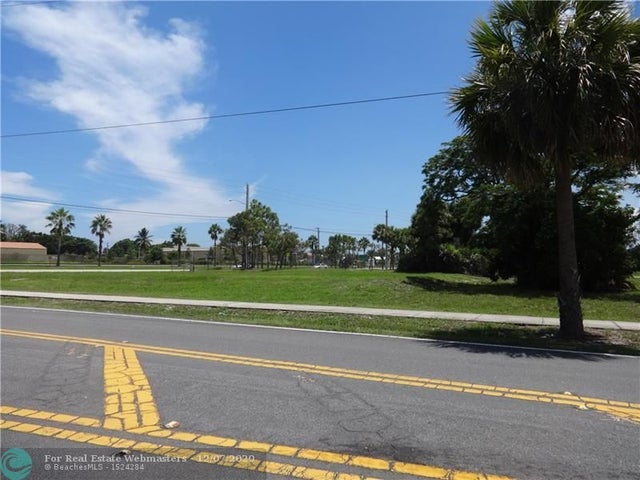 1 of 7 - 800 Nw Dixie Hwy, Pompano Beach, FL