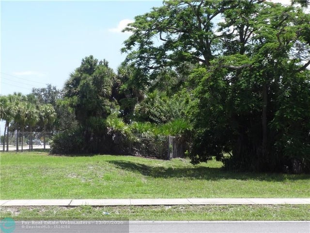 5 of 7 - 800 Nw Dixie Hwy, Pompano Beach, FL