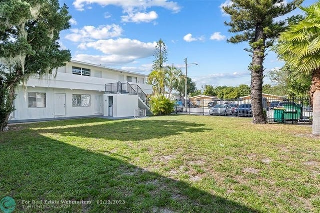 2 of 18 - 500 Se 22nd St, Fort Lauderdale, FL