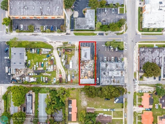 2 of 40 - 1021 Nw 1st St, Fort Lauderdale, FL