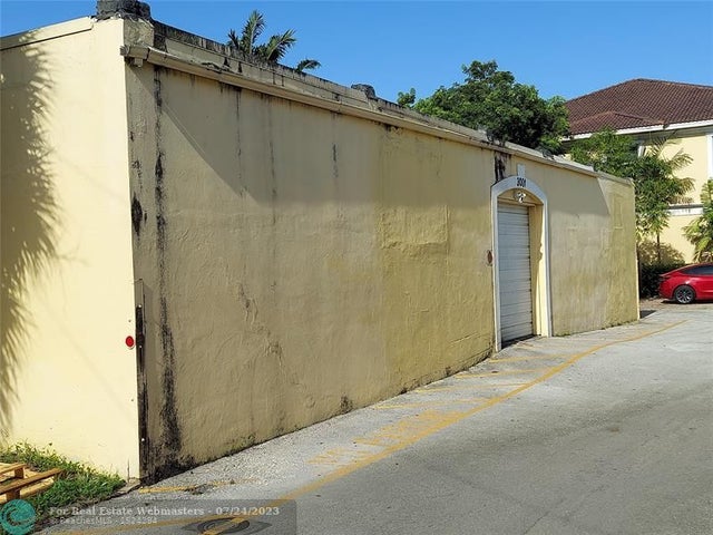 3 of 4 - 3001 Ne 6 Avenue, Wilton Manors, FL