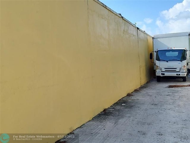 4 of 4 - 3001 Ne 6 Avenue, Wilton Manors, FL