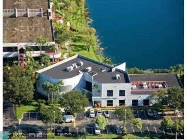 1 of 6 - 3109 Stirling Rd, Fort Lauderdale, FL