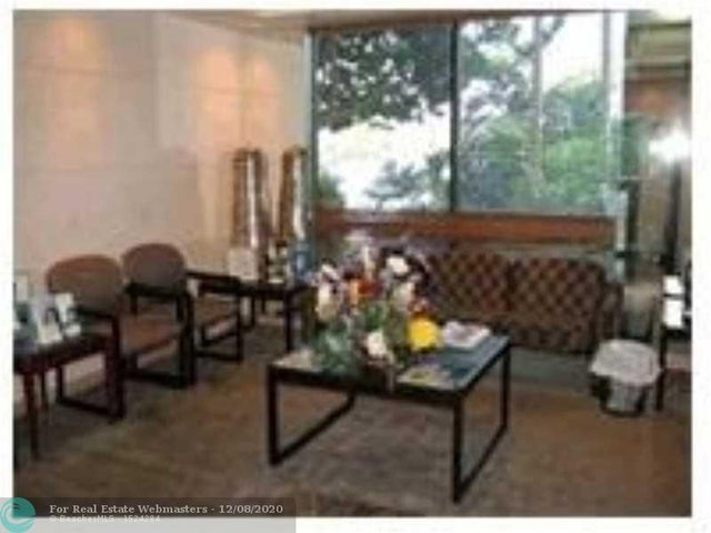 5 of 6 - 3109 Stirling Rd, Fort Lauderdale, FL