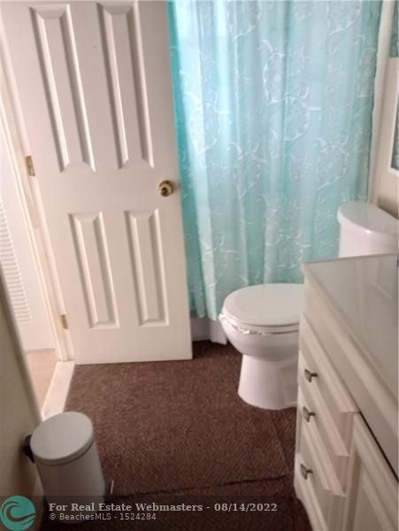 5 of 12 - 5131 W Oakland Park Blvd 107, Lauderdale Lakes, FL