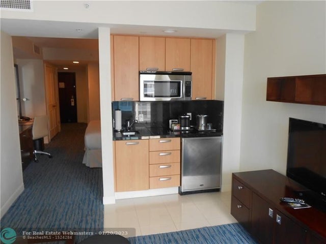 3 of 9 - 505 N Fort Lauderdale Beach Blvd 1207, Fort Lauderdale, FL