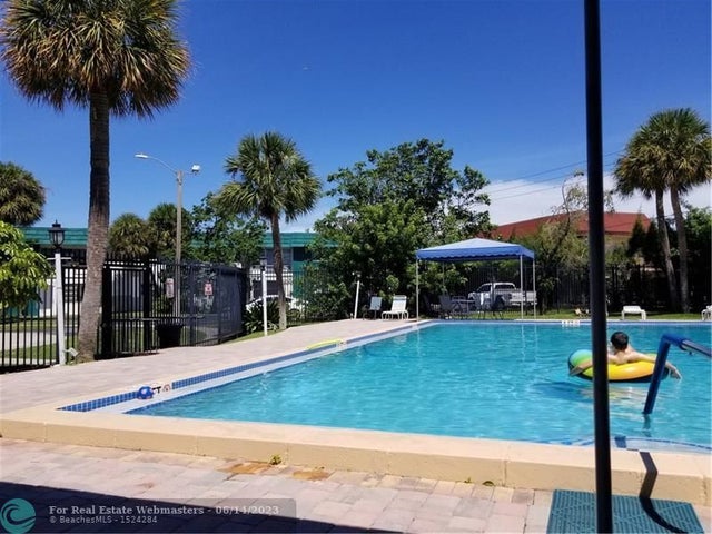 3 of 7 - 2271 Nw 48th Ter 115, Lauderhill, FL