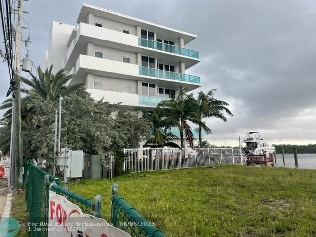 3 of 5 - N Ocean Dr, Hollywood, FL