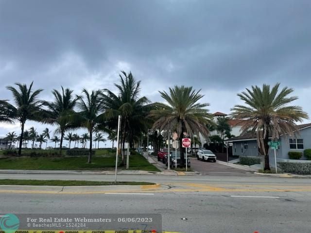 4 of 5 - N Ocean Dr, Hollywood, FL