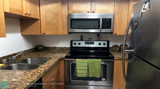 2 of 8 - 9011 Nw 33rd St W, Coral Springs, FL