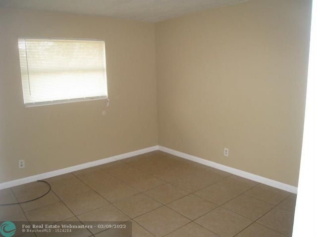 4 of 13 - 771 Sw 8th Street 111, Pompano Beach, FL