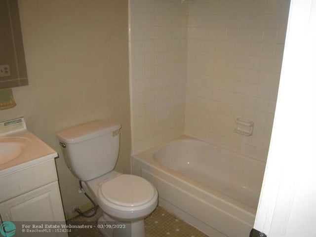 5 of 13 - 771 Sw 8th Street 111, Pompano Beach, FL