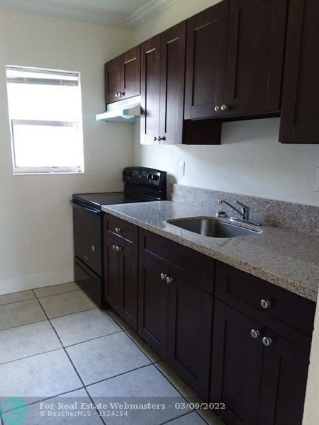 5 of 8 - 700 Nw 14th Ter 4, Fort Lauderdale, FL