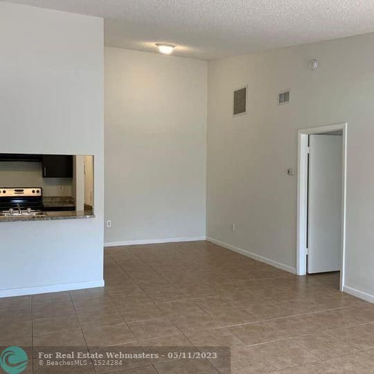 2 of 10 - 2714 N Nob Hill Rd, Sunrise, FL