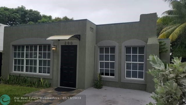 1 of 12 - 200 Sw 3rd Ave, Hallandale, FL