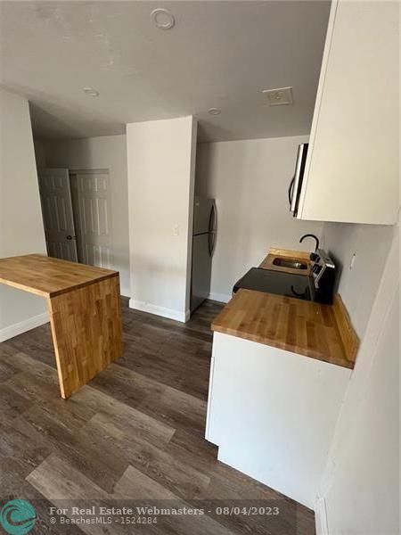 3 of 8 - 1630 N Dixie Hwy 3, Fort Lauderdale, FL